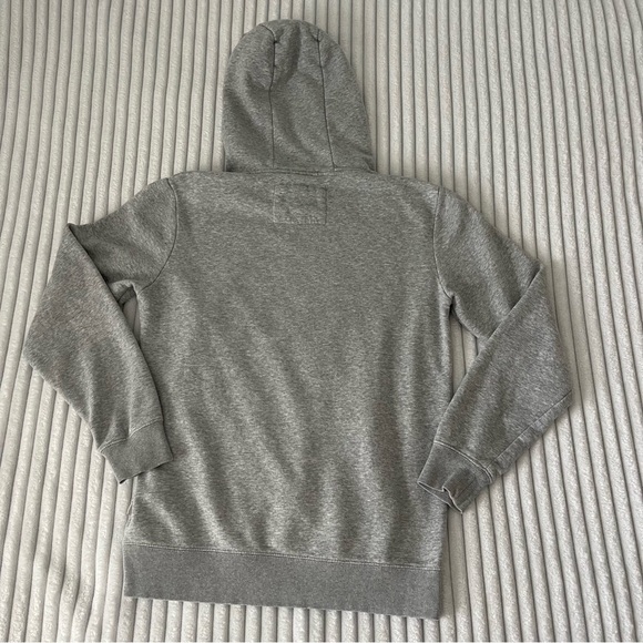 Quiksilver Hoodie Men’s Small Grey With Navy Logo Drawstrings - Picture 13 of 16